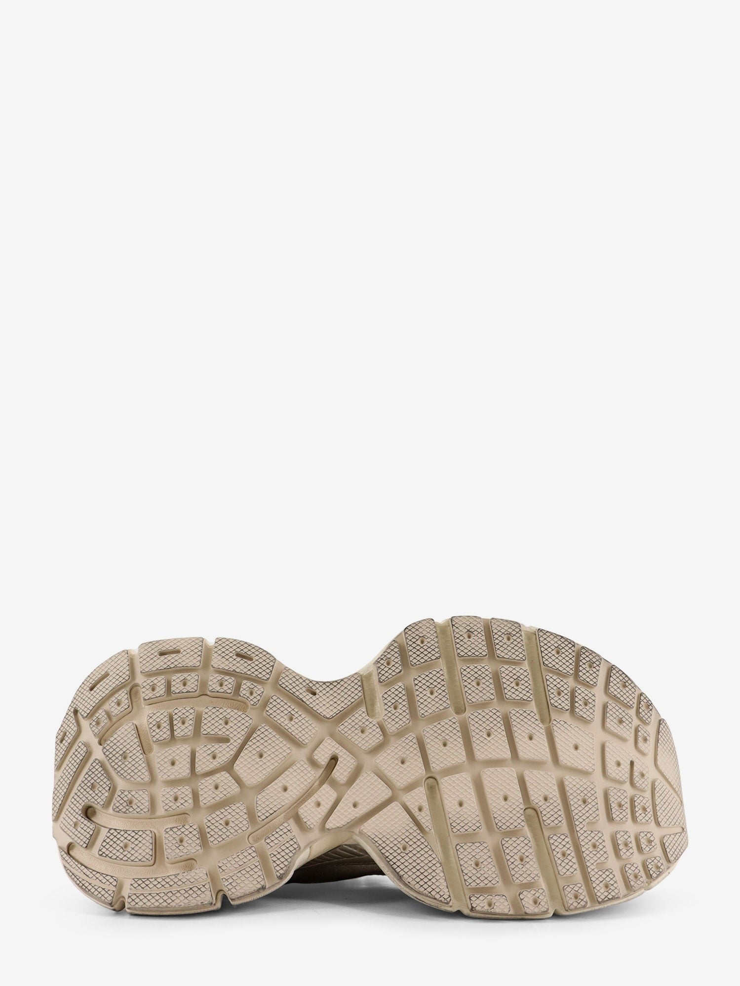 3XL mesh sneakers
