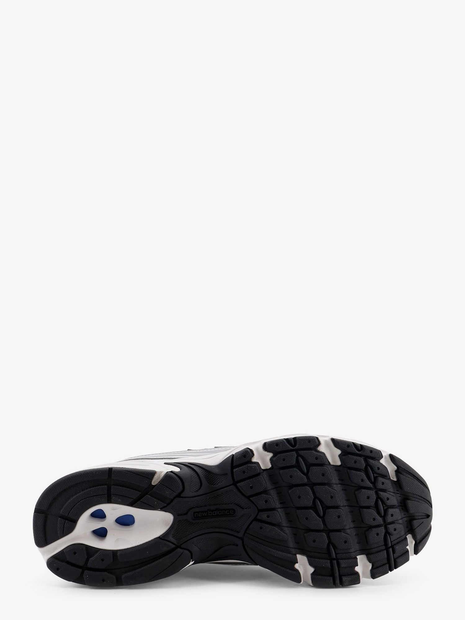 740 mesh sneakers with iconic contrasting side logo