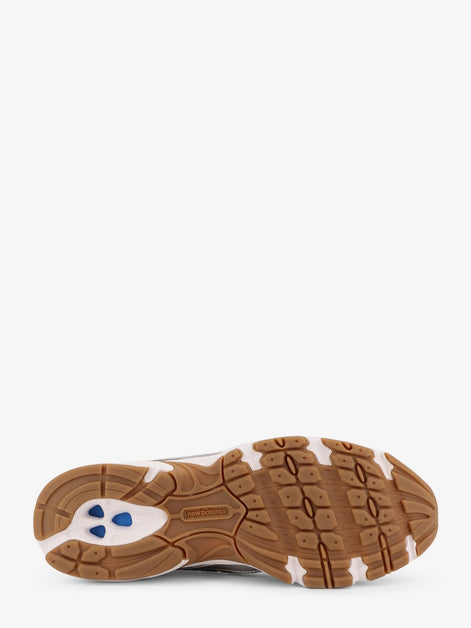 740 mesh sneakers with leather inserts