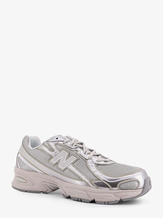 7405 mesh sneakers with logo on the side