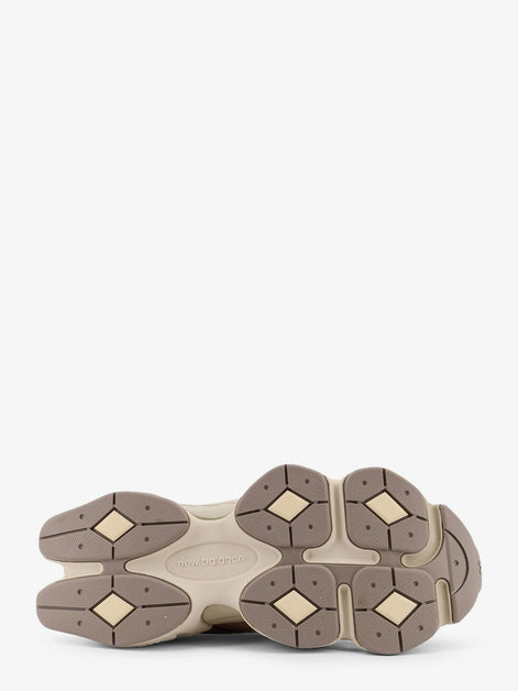 9060 mesh and suede low-top sneakers
