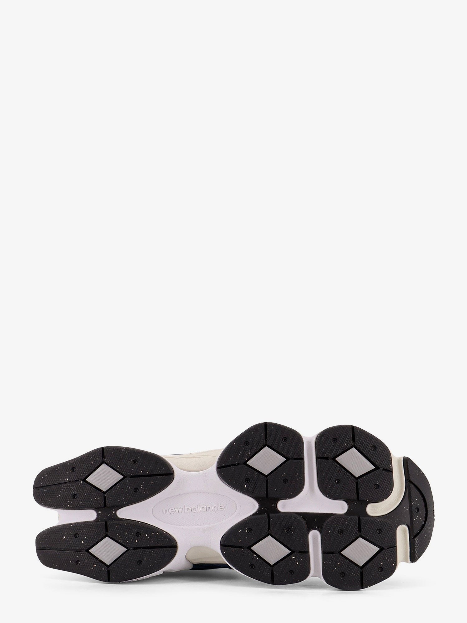 9060 mesh low-top sneakers with suede inserts