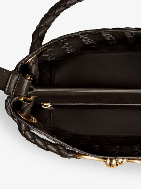 Andiamo Bucket leather crossbody bag with Intrecciato Pattern