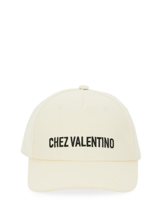 BASEBALL CAP WITH EMBROIDERY