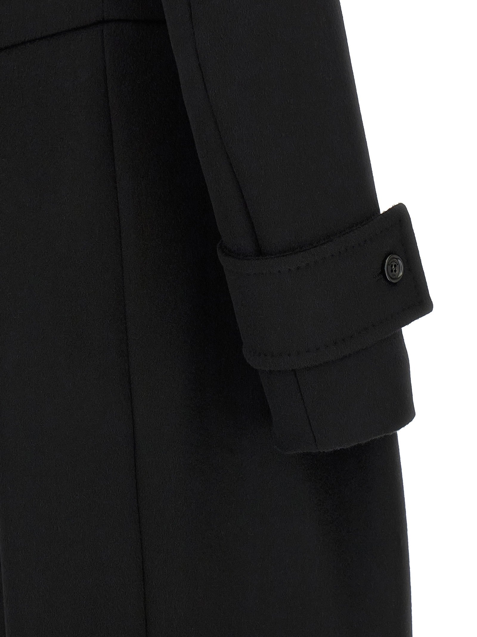 'Beati1234' coat