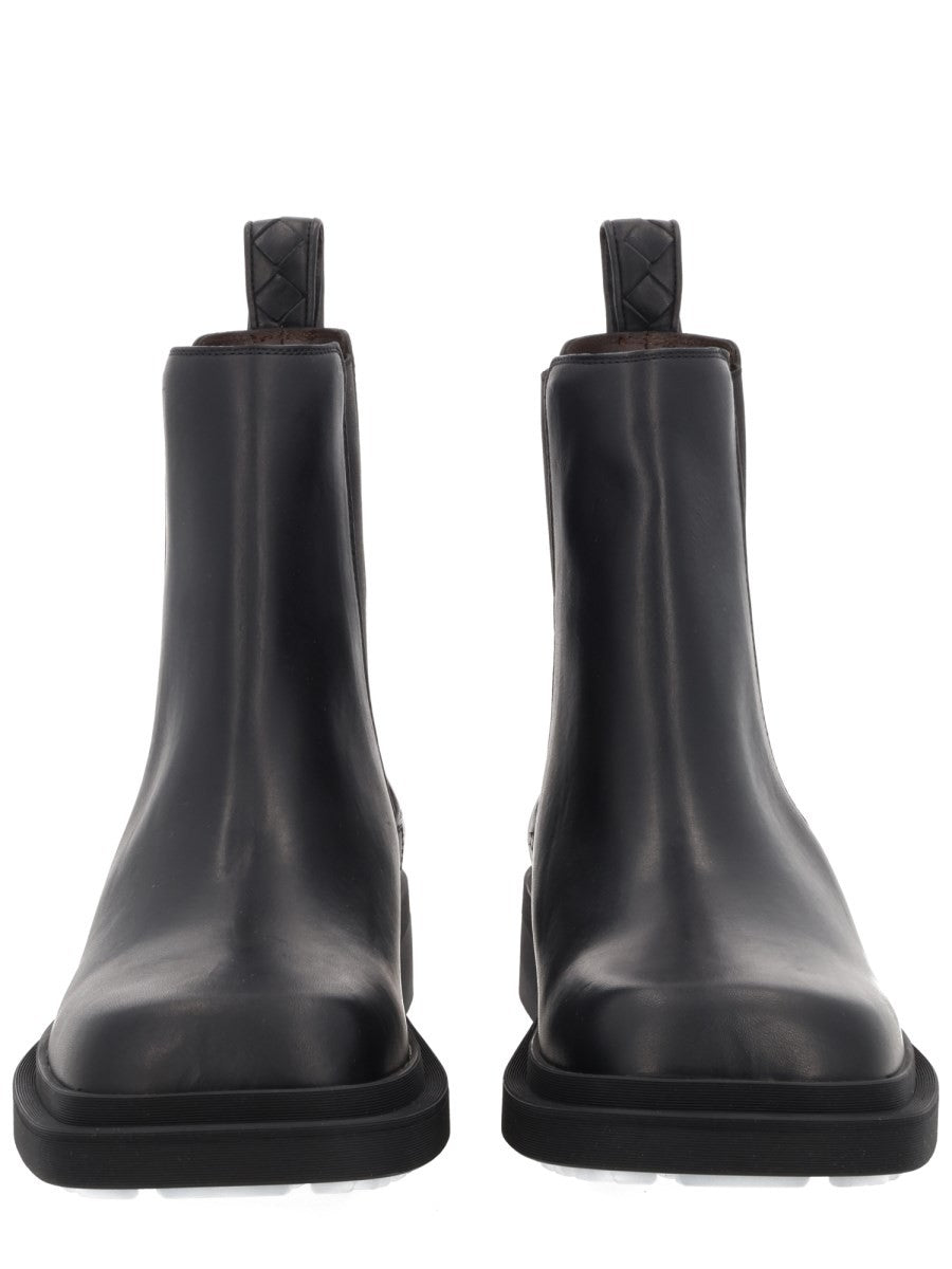 BOOT 