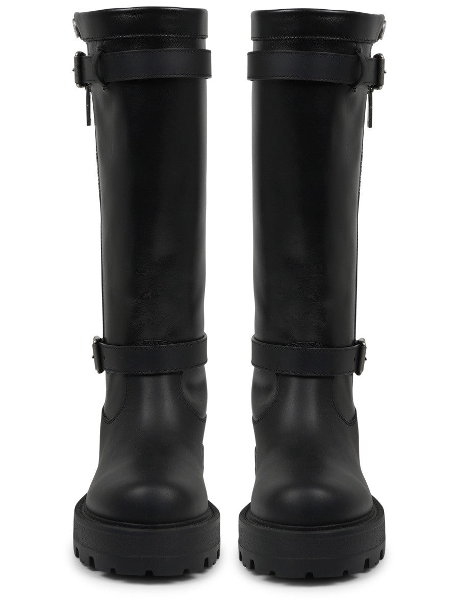 BOOT 
