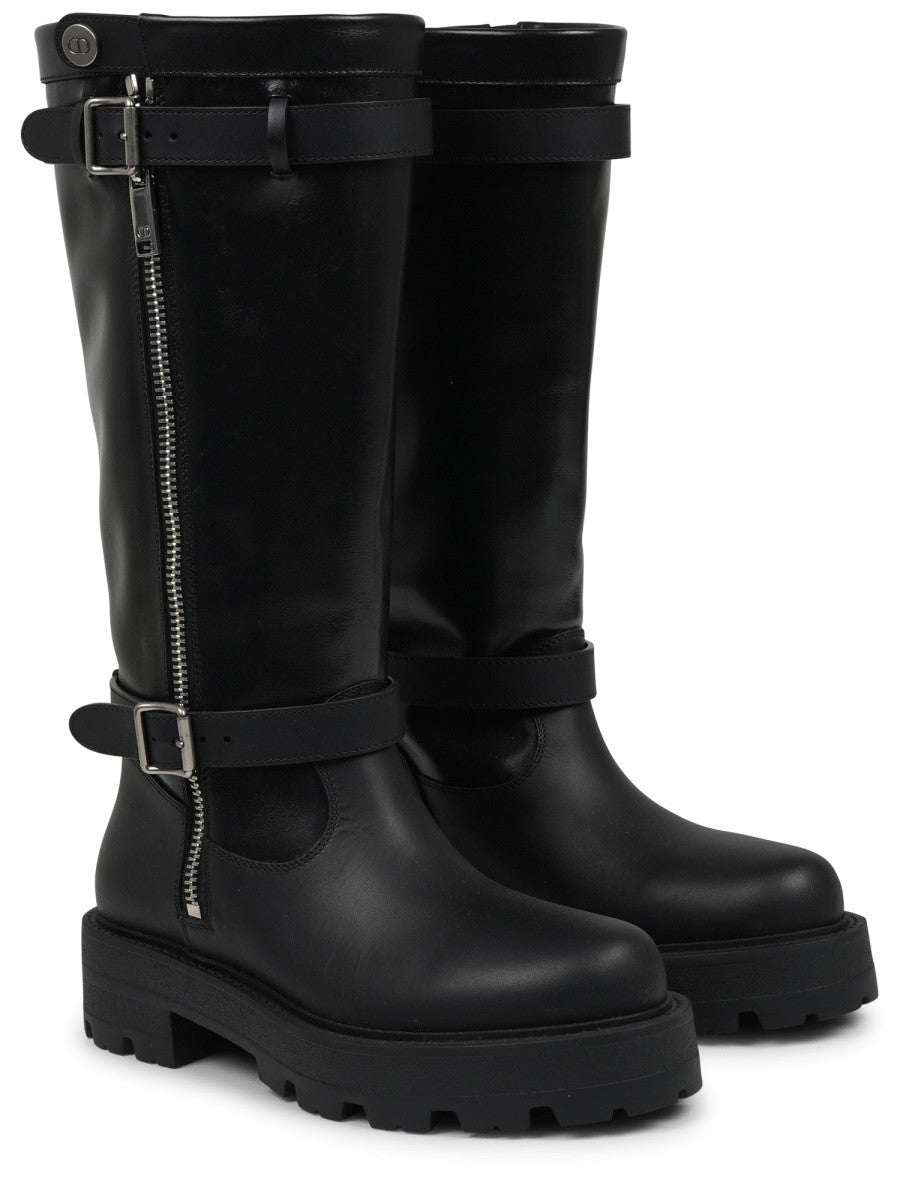 BOOT 