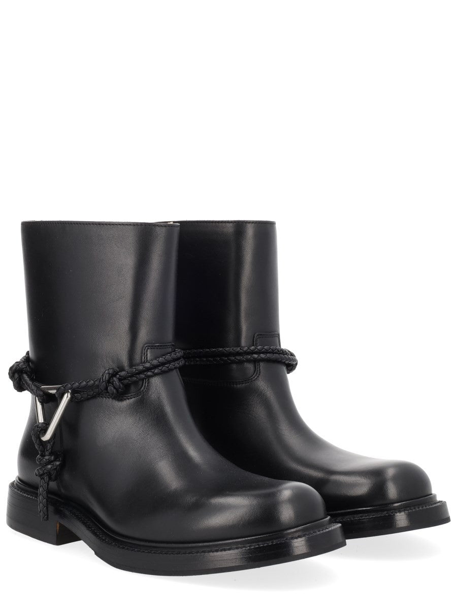 BOOT 