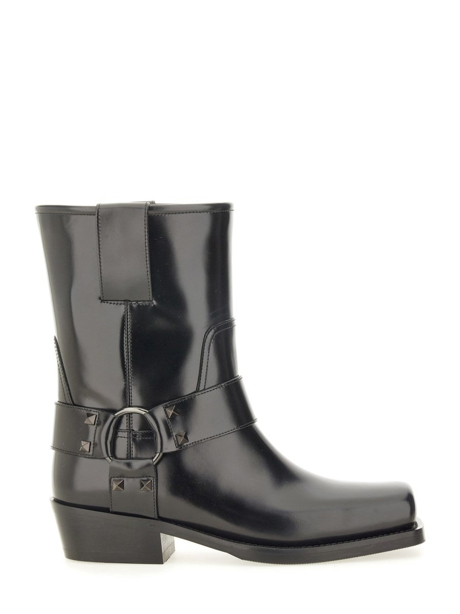 BOOT 