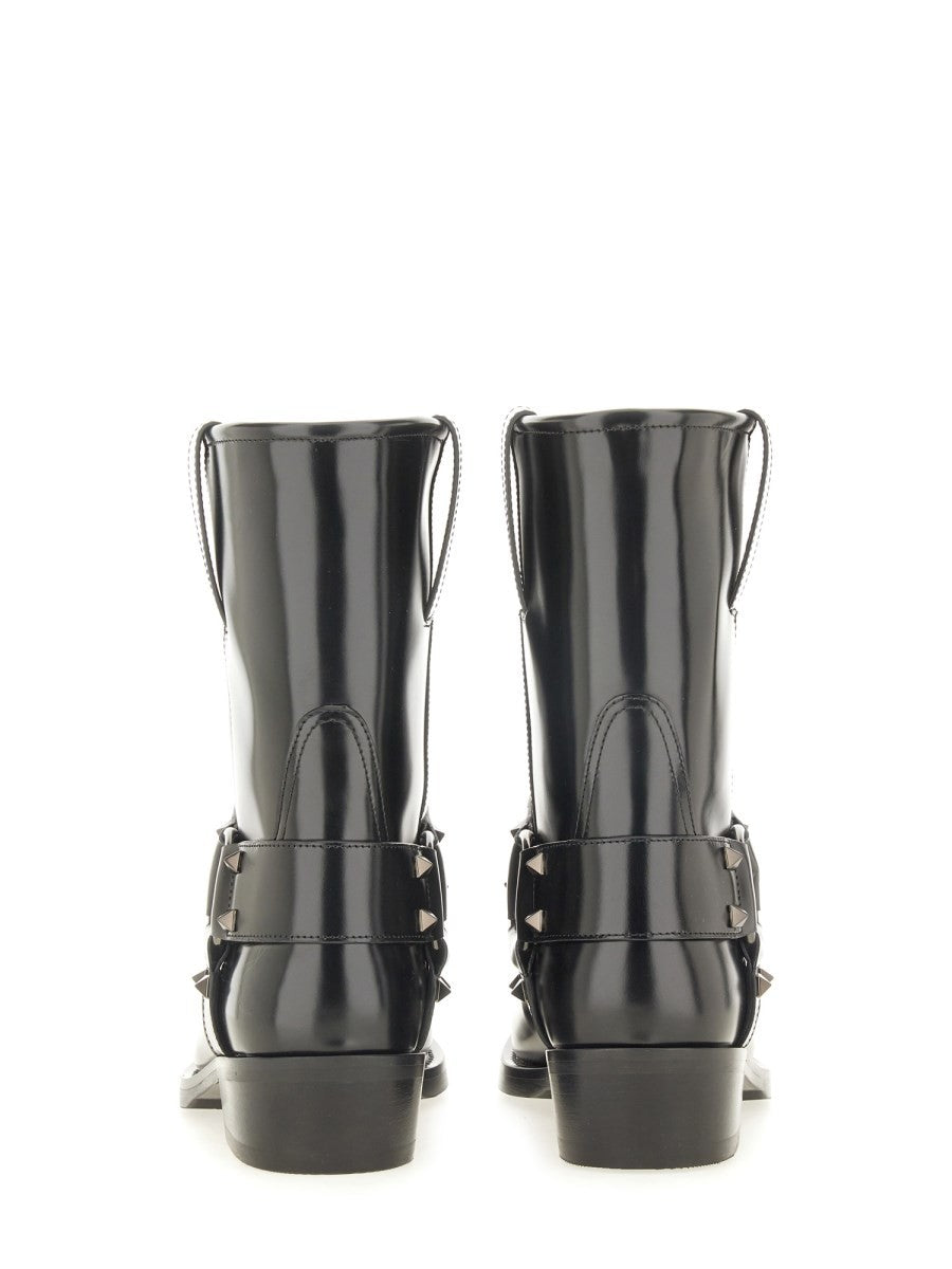 BOOT 