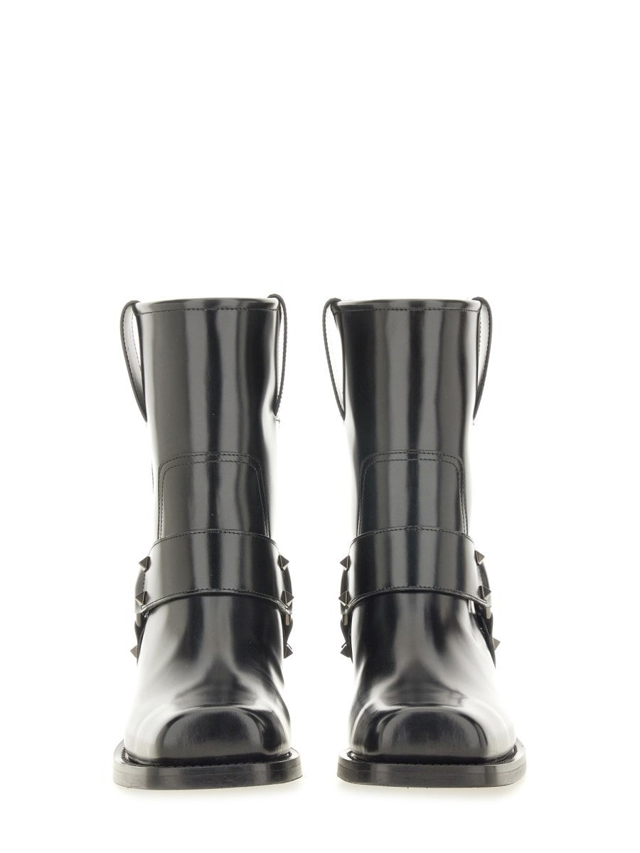 BOOT 
