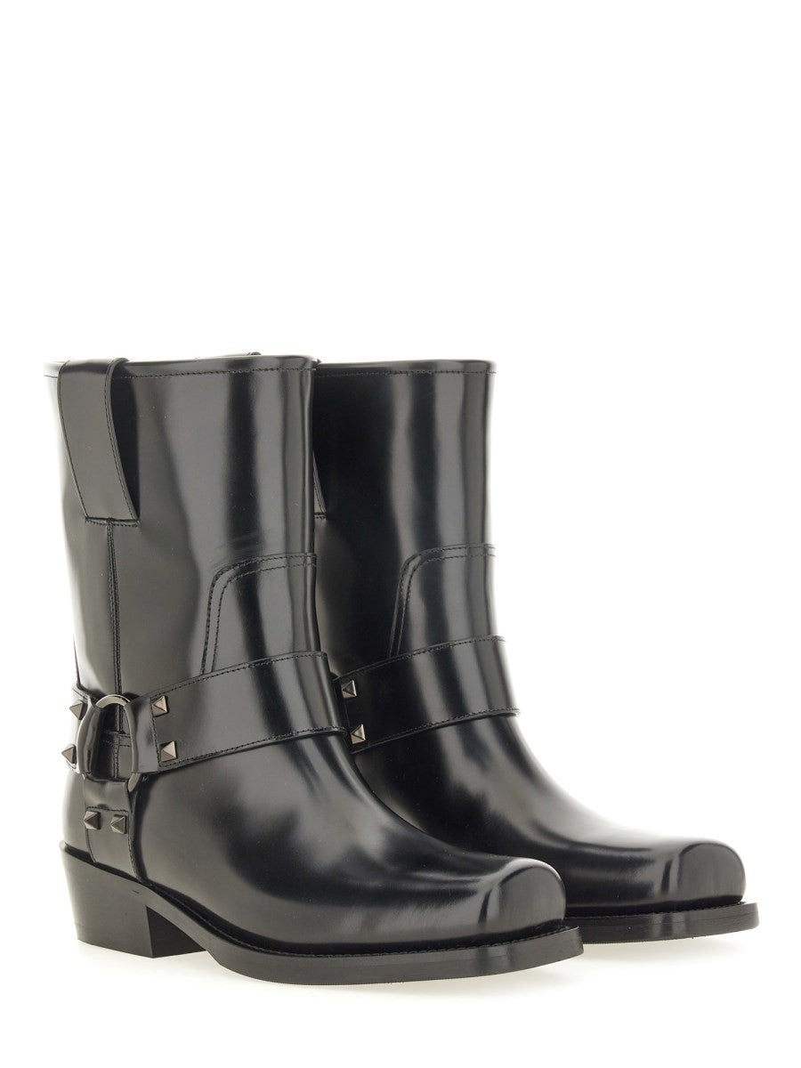 BOOT 