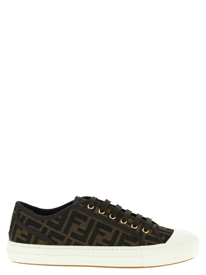 'Chunky' sneakers
