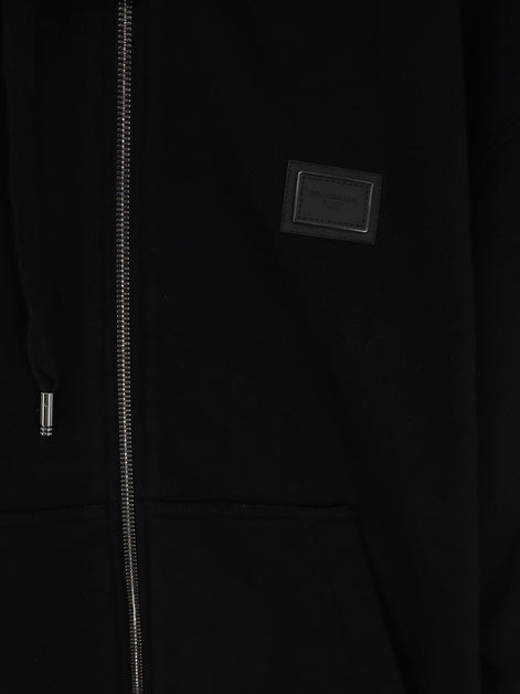 Cotton sweatshirt with metal logo patch