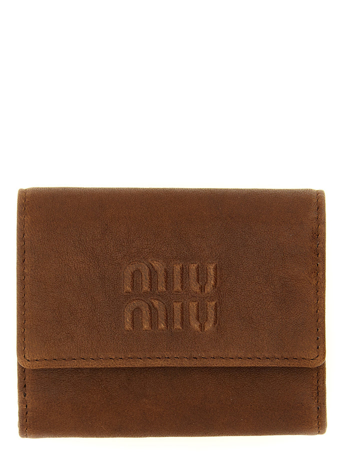 Embossed logo wallet
