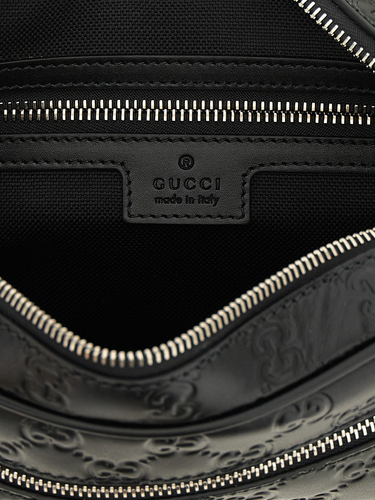 Gucci 'GG Emblem' small crossbody bag