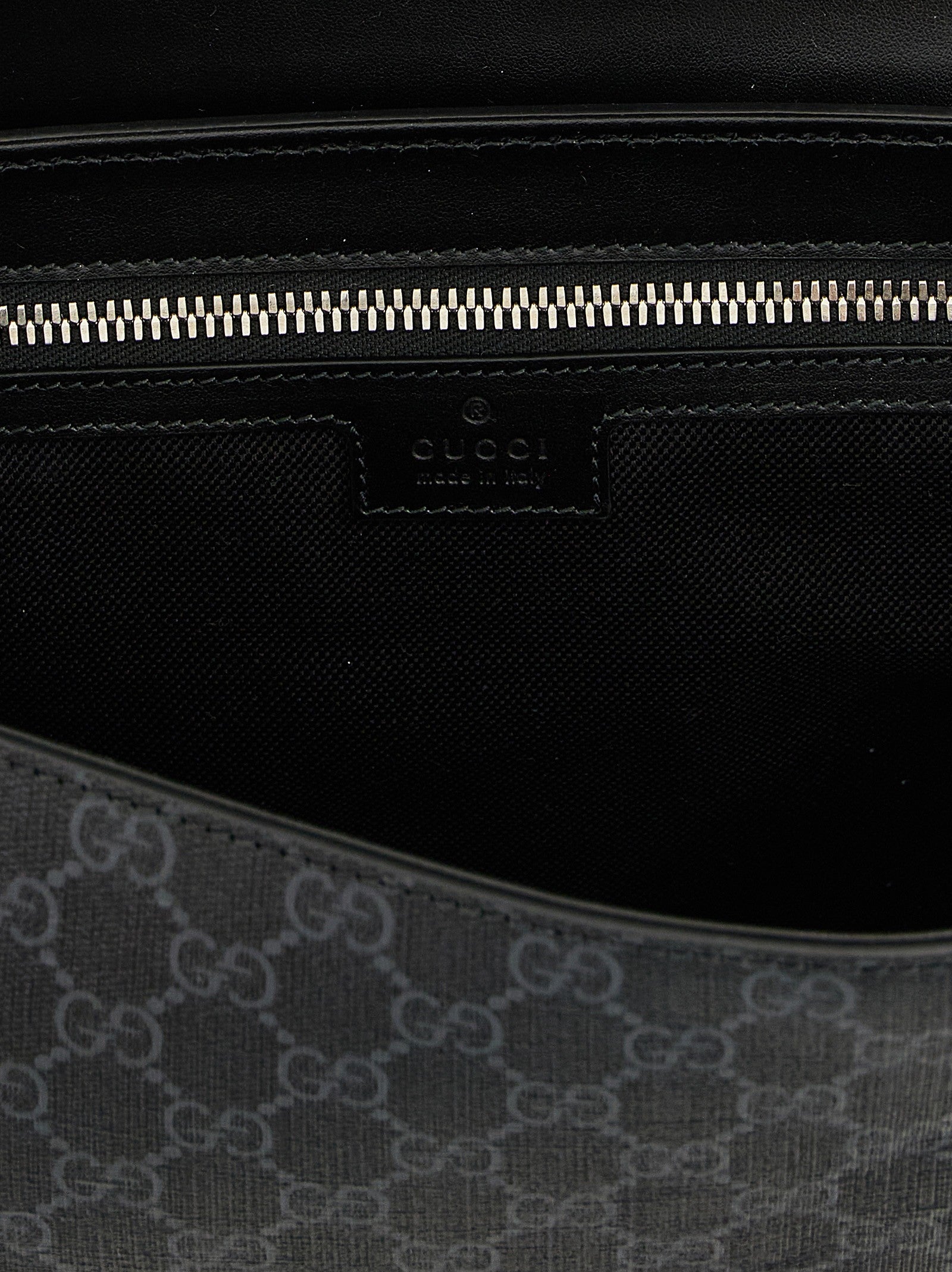 'GG' medium crossbody bag