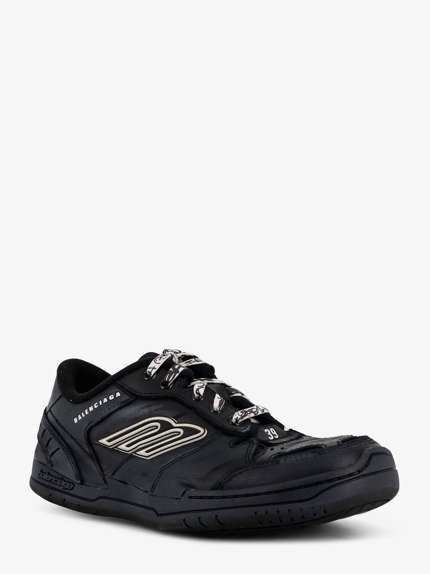 Hamptons Worn-Out low-top leather sneakers