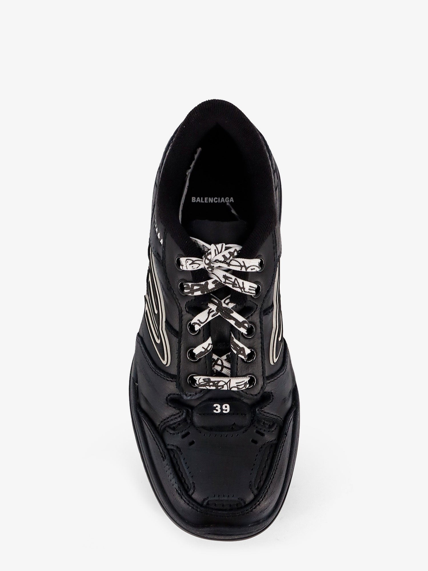 Hamptons Worn-Out low-top leather sneakers