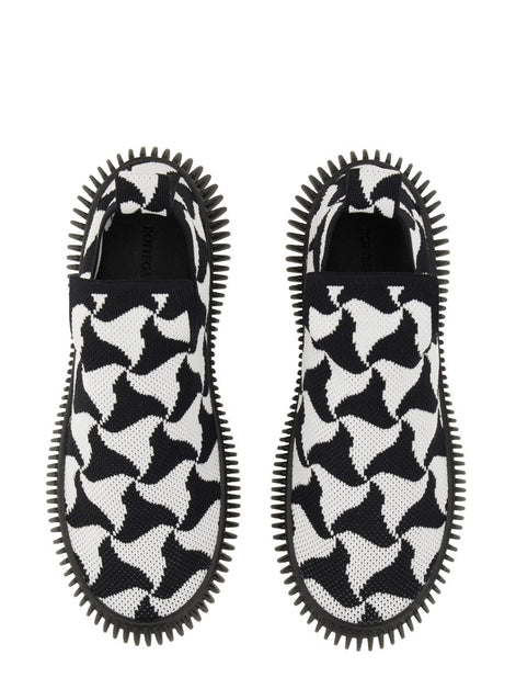 KNIT SLIP-ON SNEAKER
