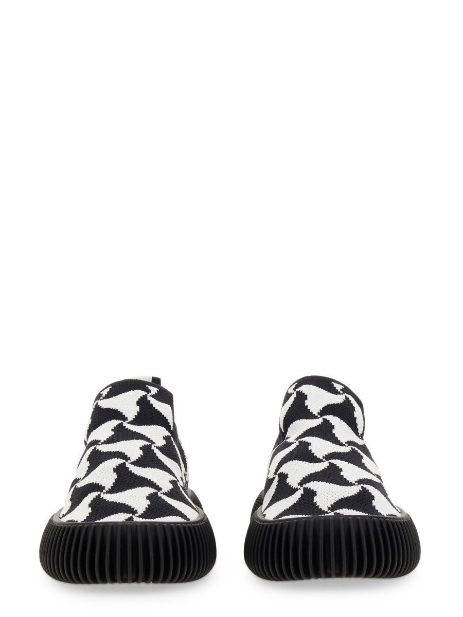KNIT SLIP-ON SNEAKER
