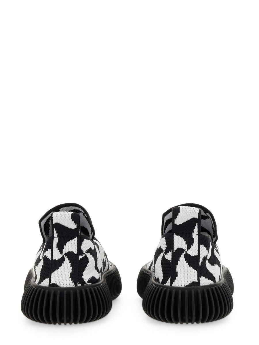 KNIT SLIP-ON SNEAKER