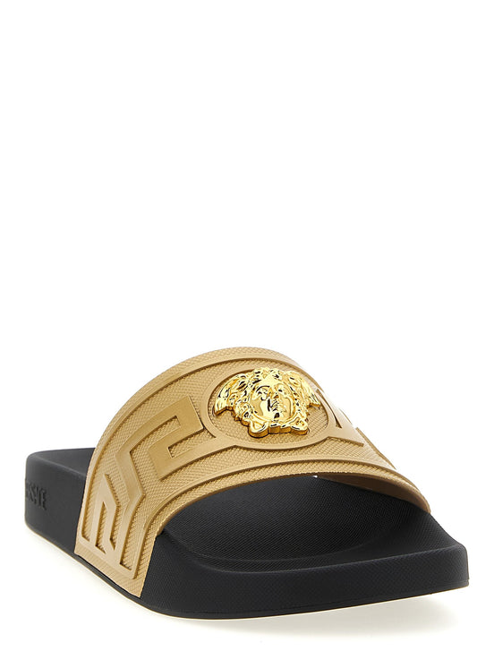 'La Medusa' slides