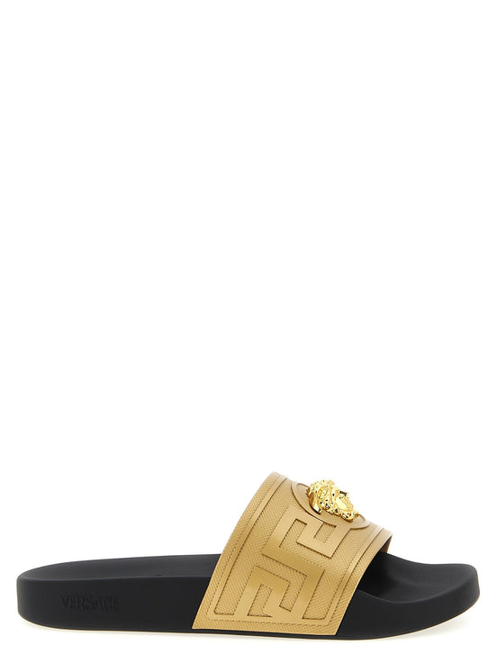 'La Medusa' slides