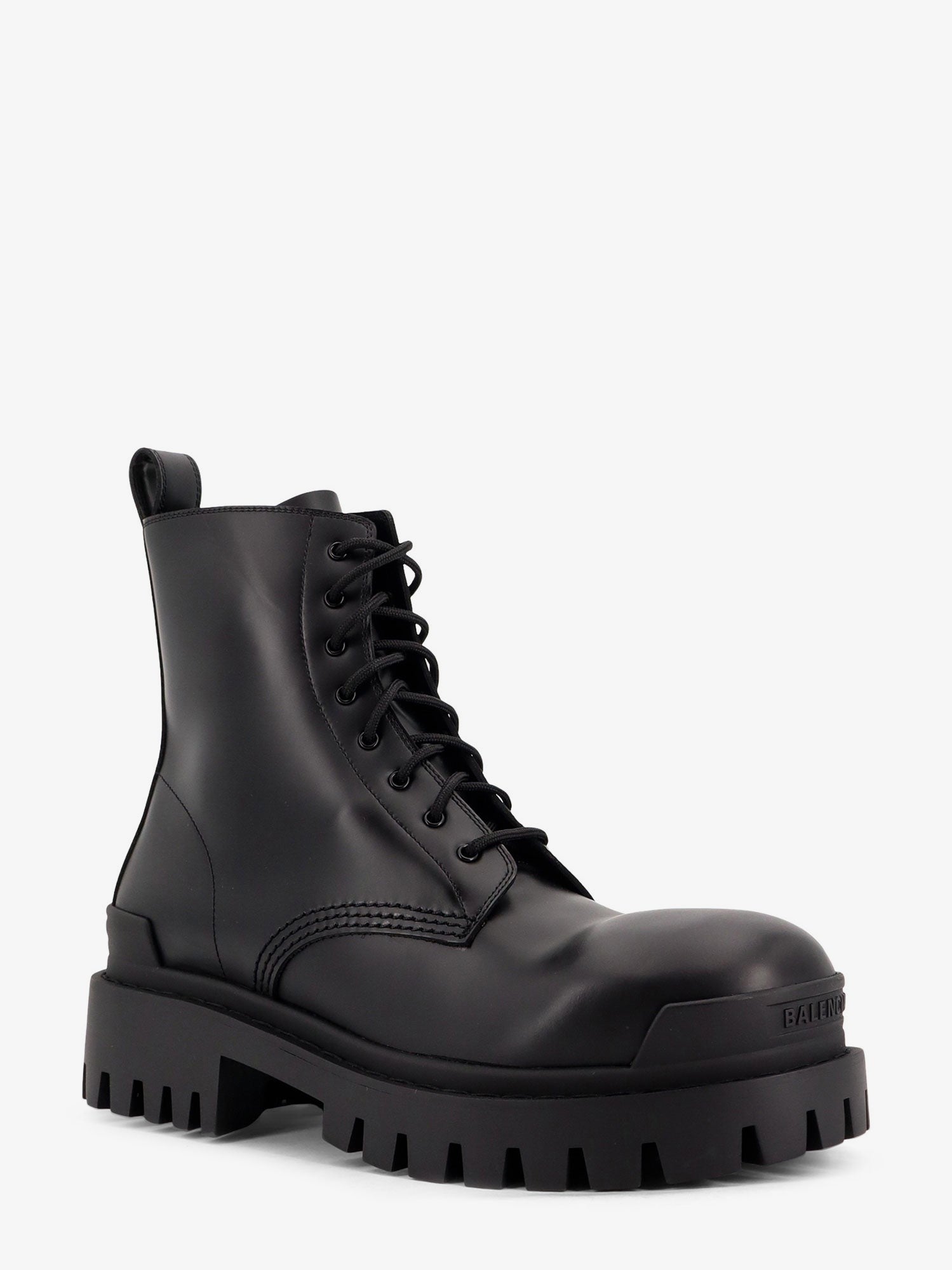 Leather boots with maxi rubber sole