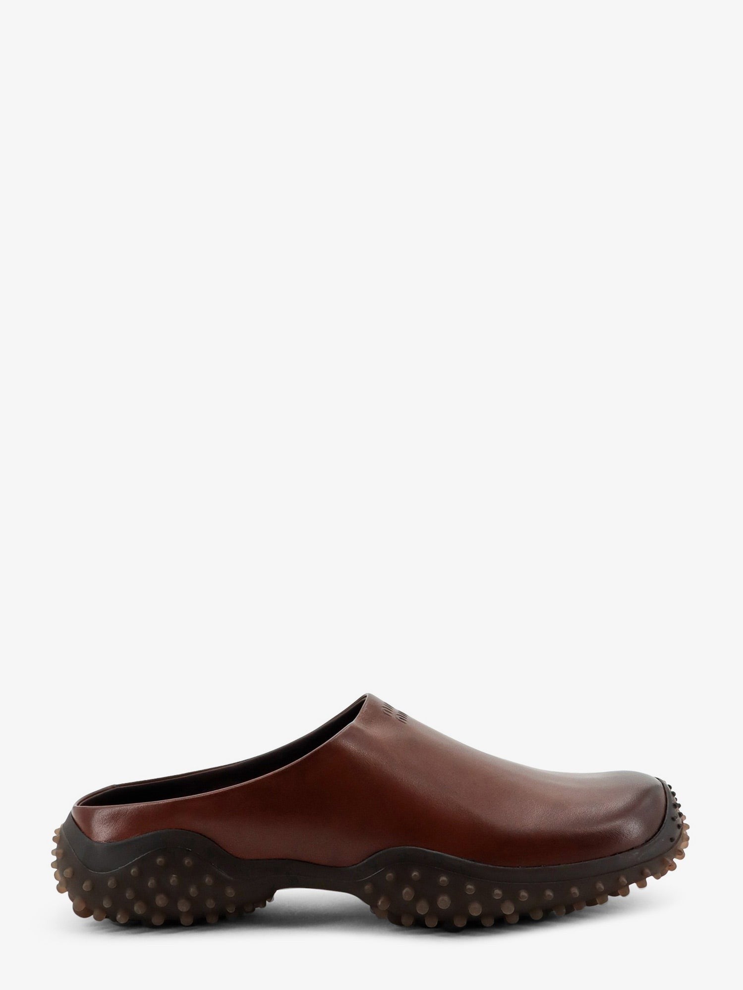 Leather sabot with embossed lettering logo