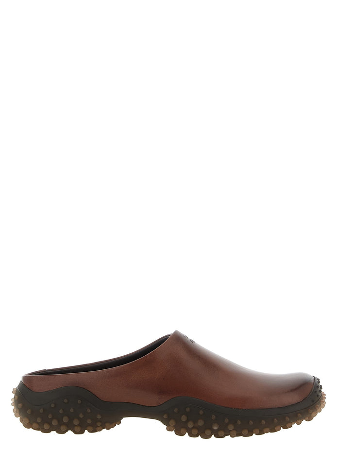Leather sabots