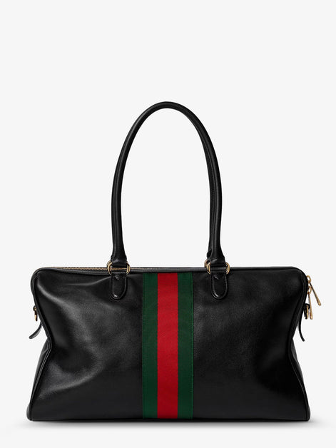 Leather shoulder bag with metal clasp