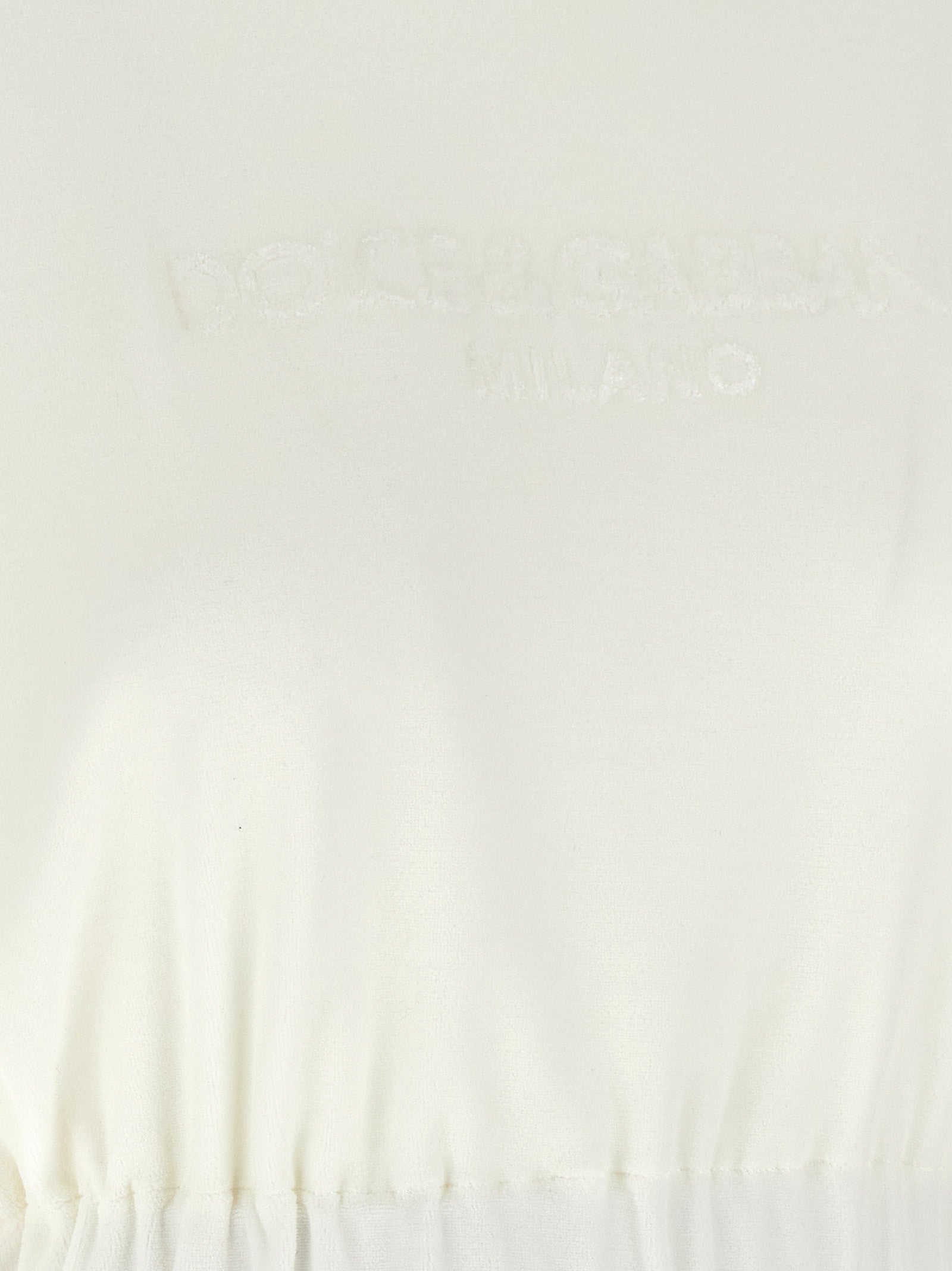 Logo chenille top