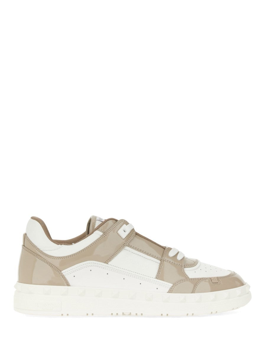 LOW TOP SNEAKER 