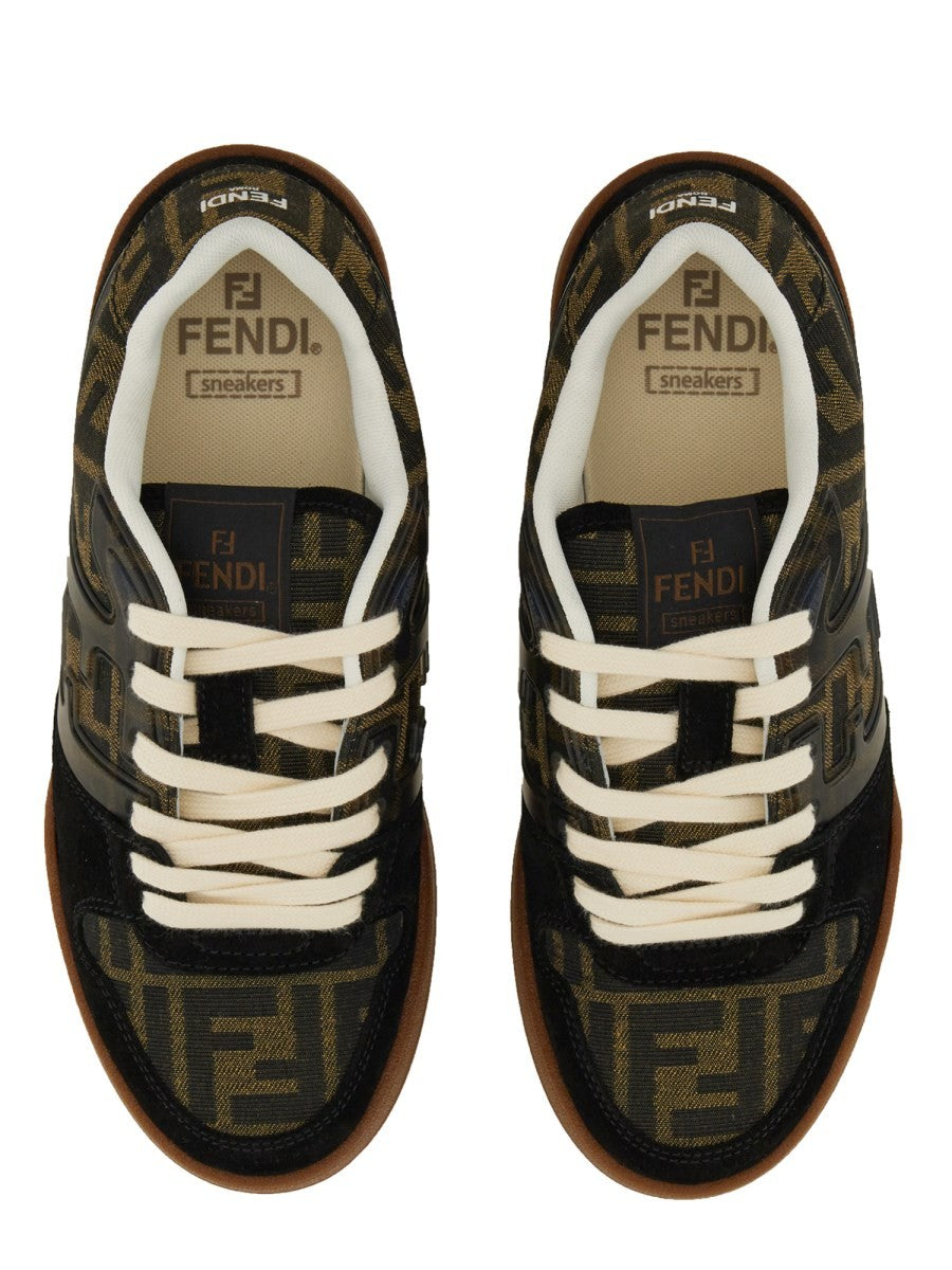 LOW TOP SNEAKER 
