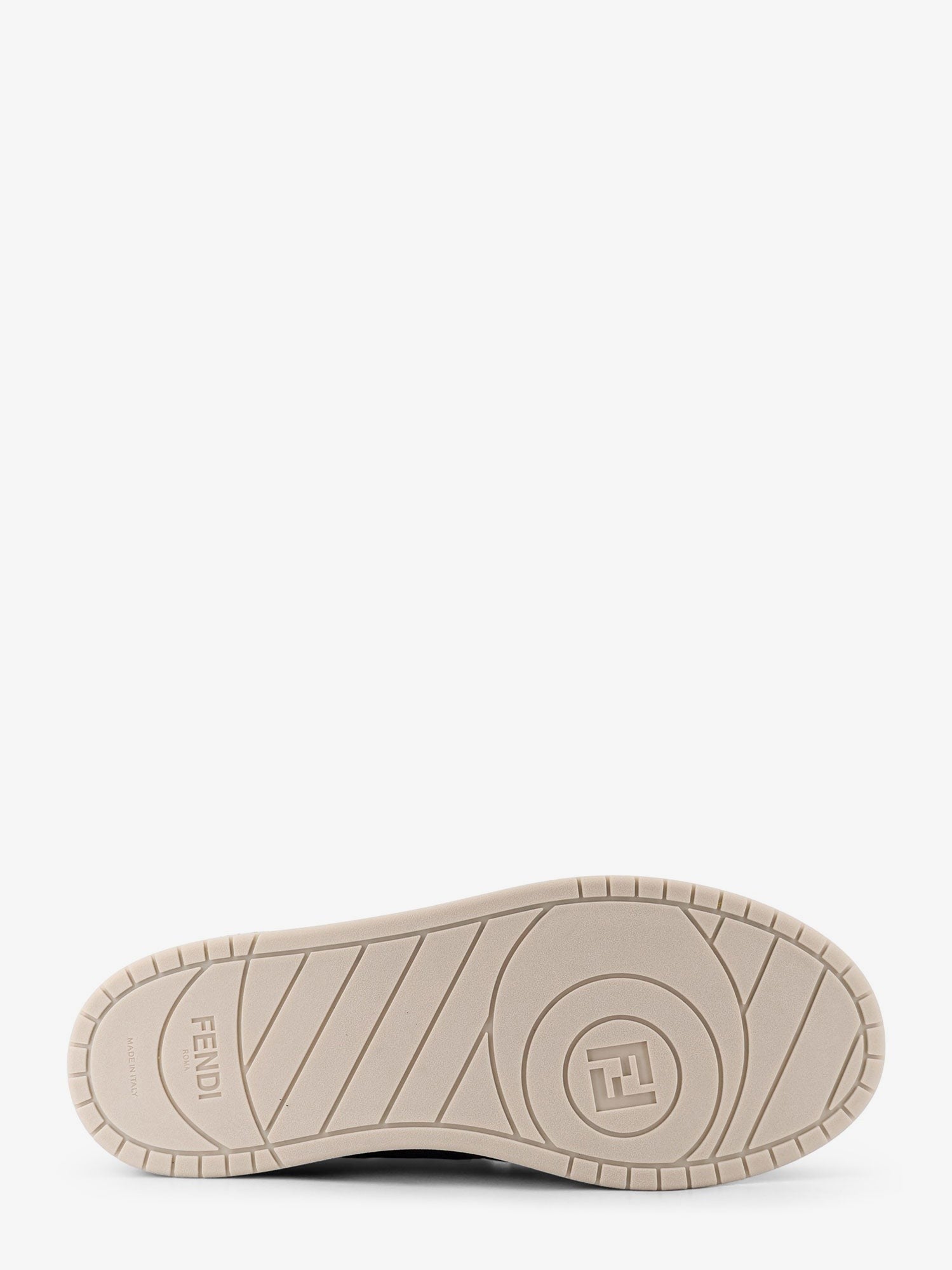 Match leather sneakers with suede inserts