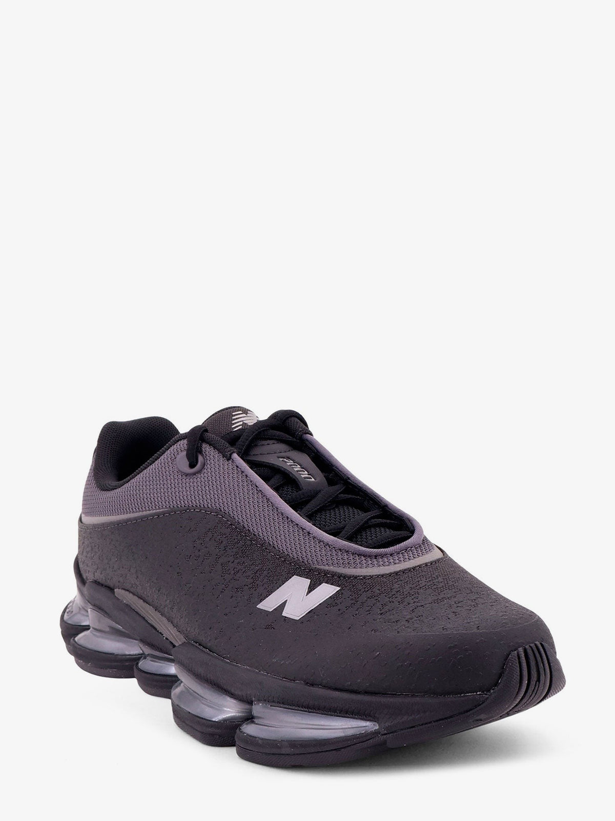 New Balance Mesh sneakers with contrasting logo