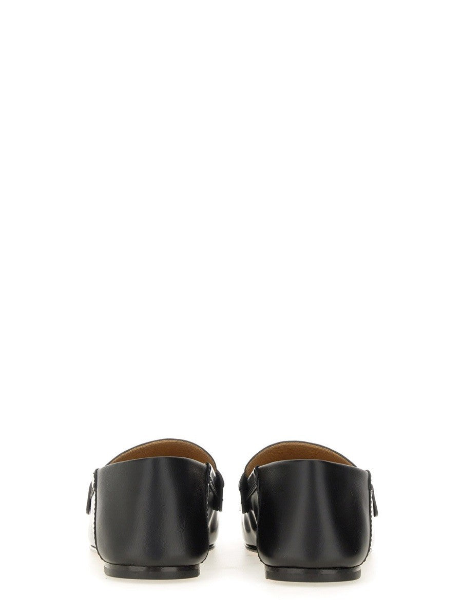 MOCCASIN 