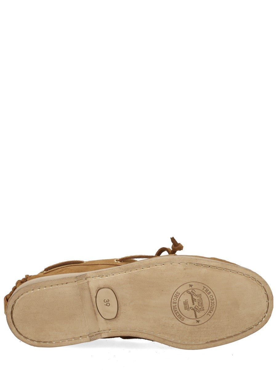 MOCCASIN 