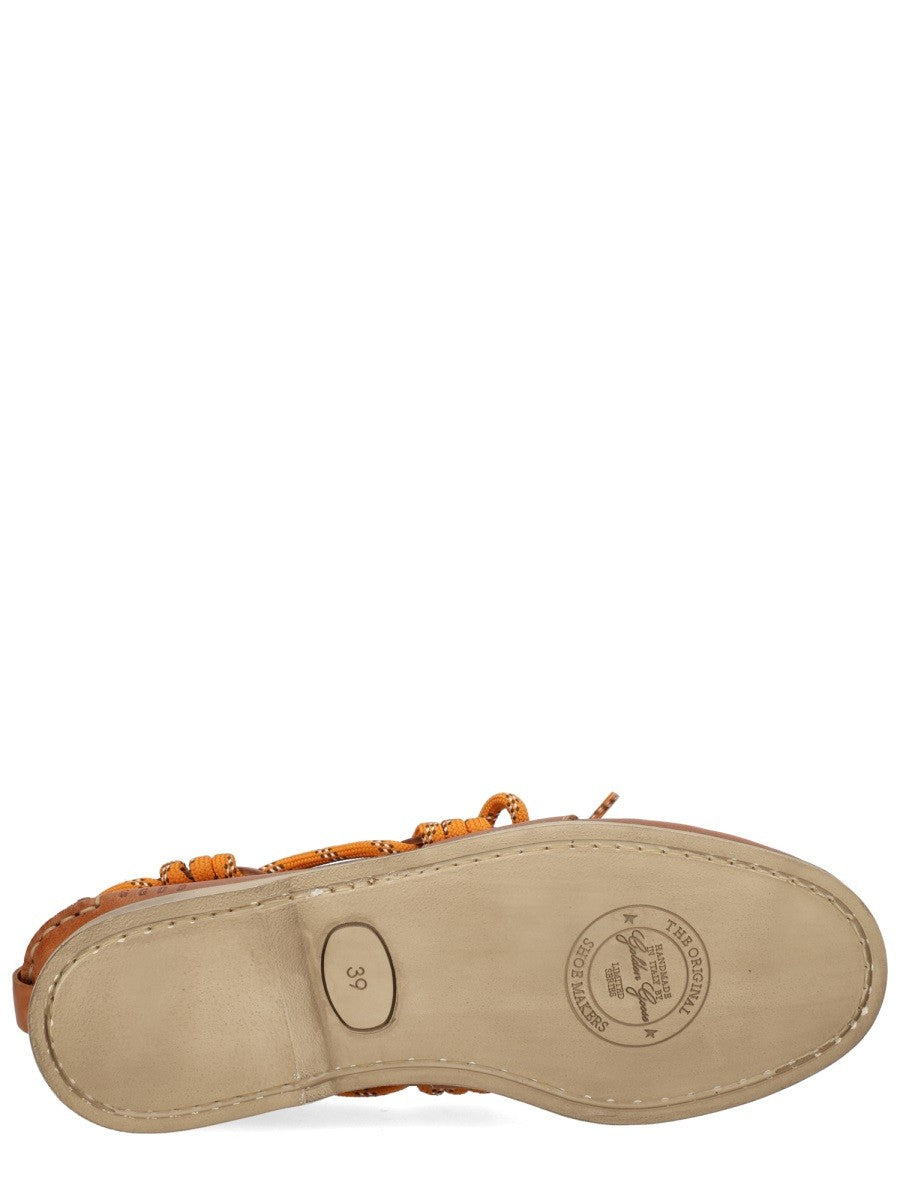 MOCCASIN 