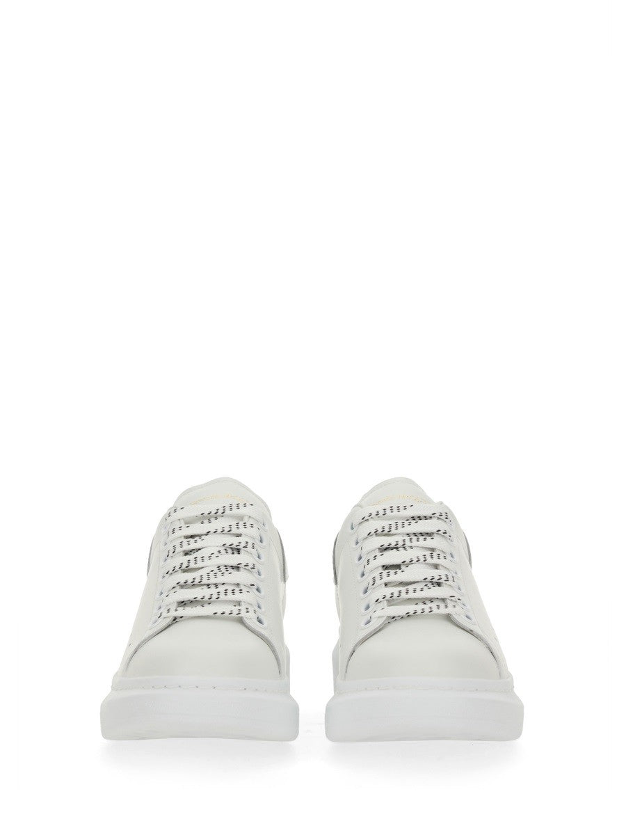 OVERSIZED SNEAKER