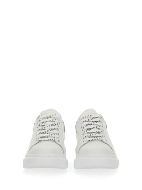 OVERSIZED SNEAKER