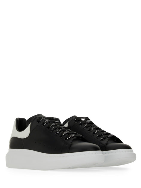 OVERSIZED SNEAKER