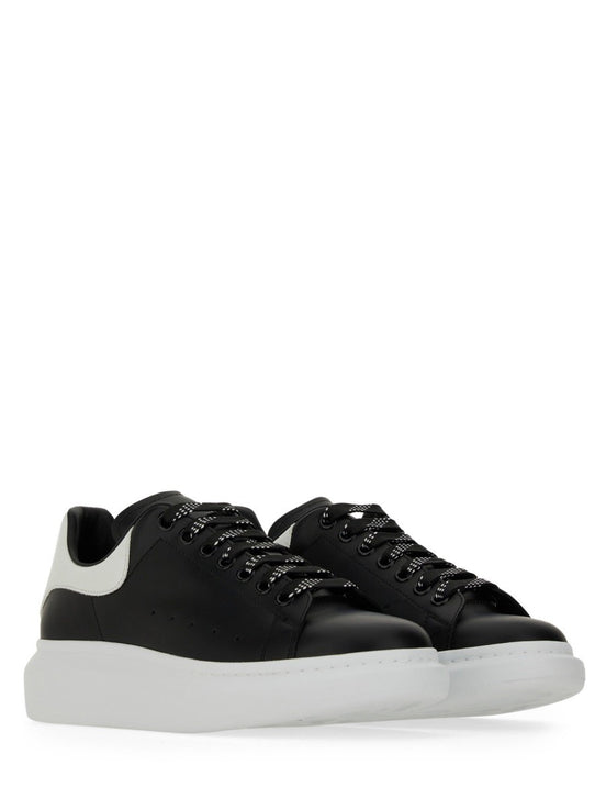 OVERSIZED SNEAKER