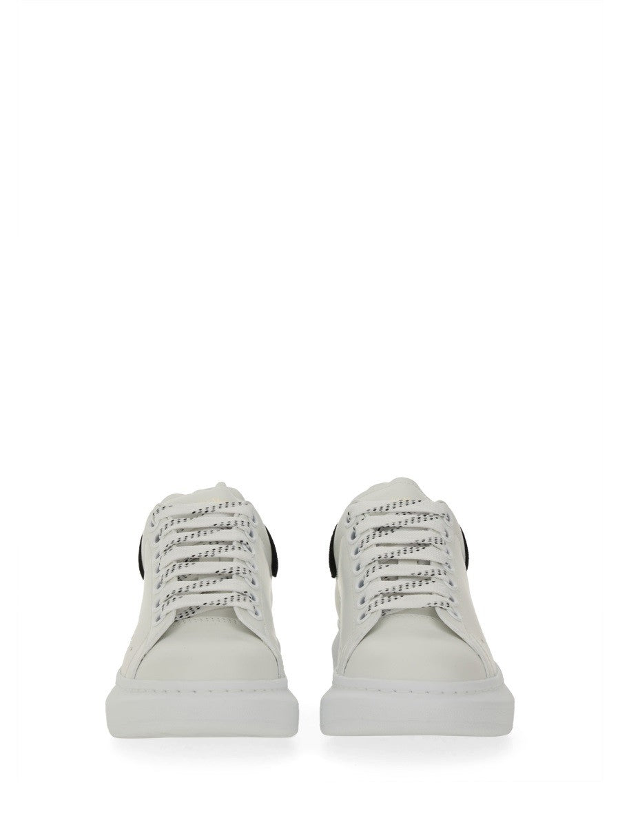 OVERSIZED SNEAKER