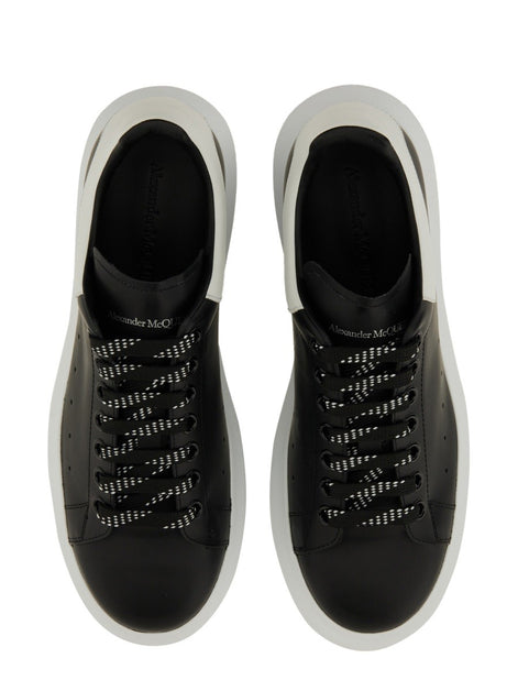 OVERSIZED SNEAKER