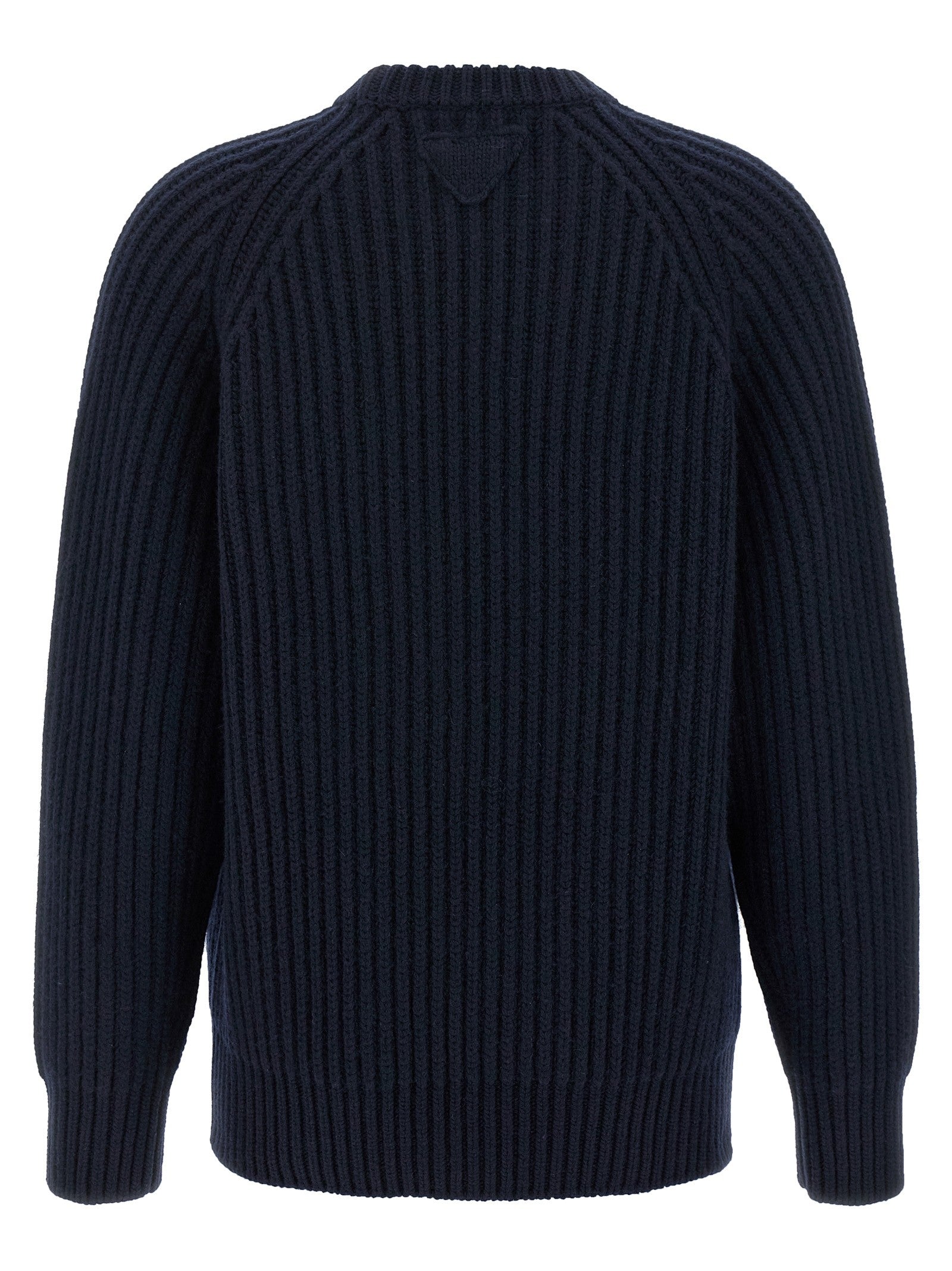 Pin sweater