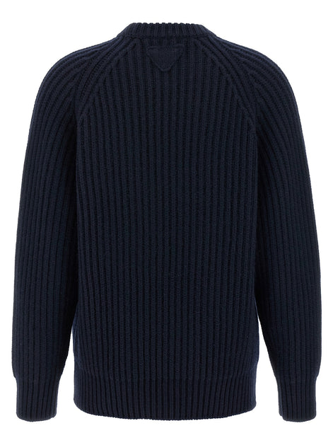 Pin sweater