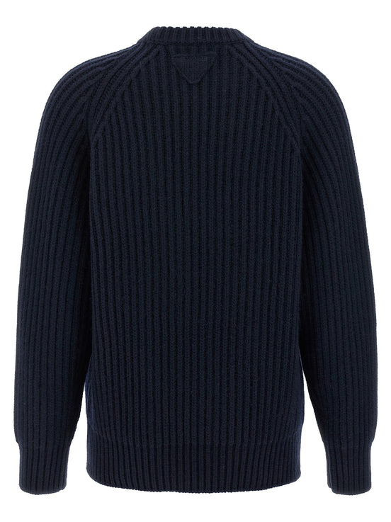 Pin sweater